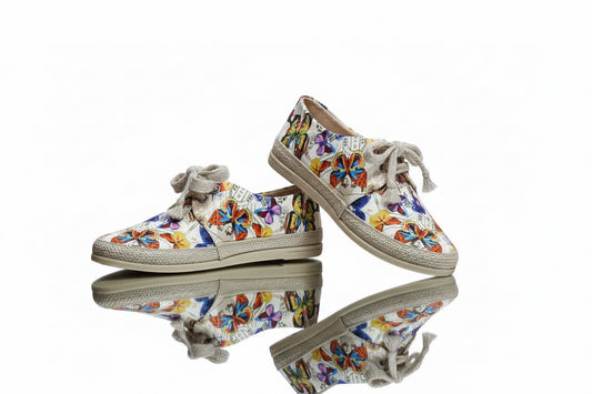 Flats con agujetas Beige de Mariposas